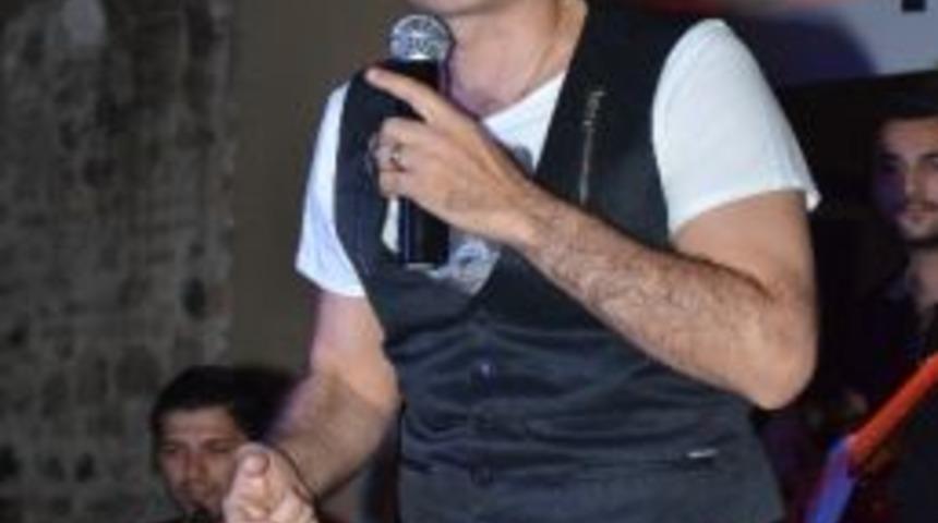 Altay&rsquo;dan Davul Şov