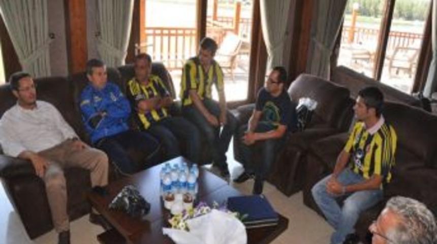 Gen&ccedil; Girişimciler, Fenerbah&ccedil;e Kampını Ziyaret Etti