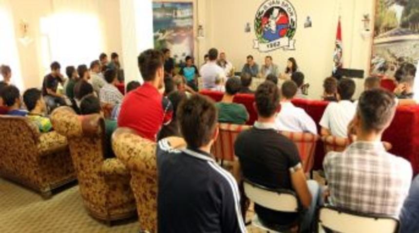 &ldquo;bekir Kaya &Ouml;zg&uuml;rl&uuml;k Turnuvası&rdquo; Kura &Ccedil;ekimleri Yapıldı