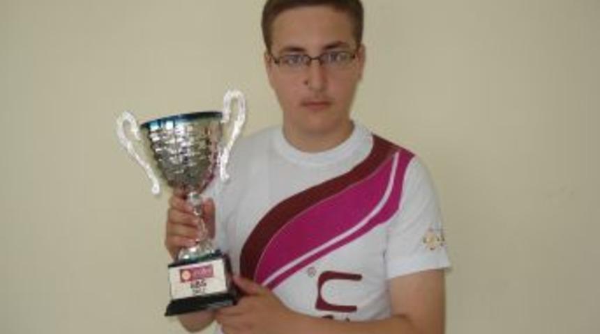 &Ccedil;aycuma Anafen Dershanesi SBS&rsquo;de T&uuml;rkiye Birincisi &Ccedil;ıkardı