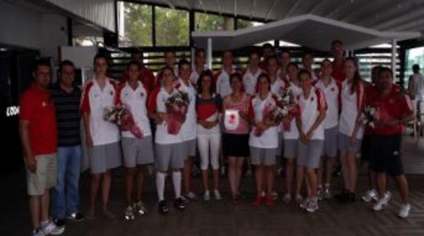 &Uuml;mit Milli Basketbolculara Moral Kahvaltısı