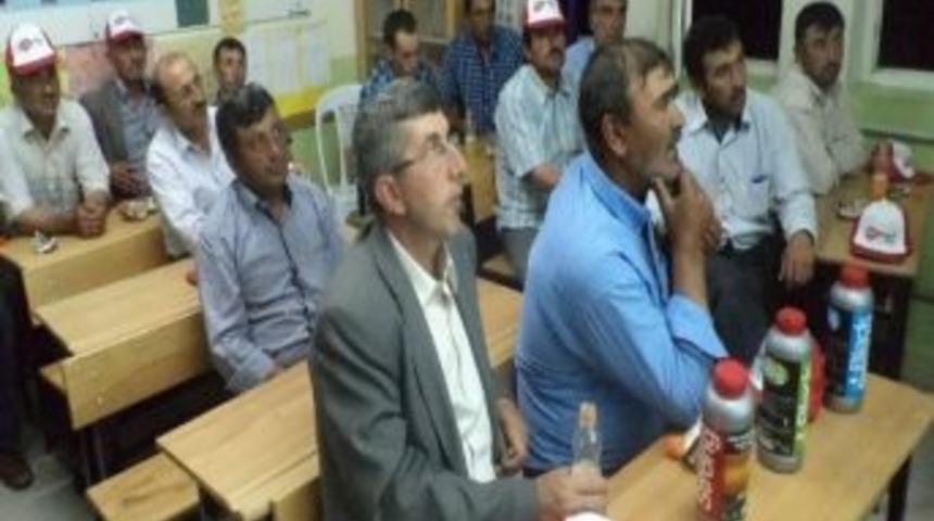 &Ccedil;ift&ccedil;ilere &ldquo;toprak Bakımı Ve D&uuml;zenleyicileri&rdquo; Konulu Seminer