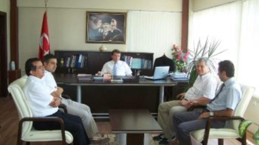 Kızılay&rsquo;dan Kaymakam Karahan&rsquo;a Plaket