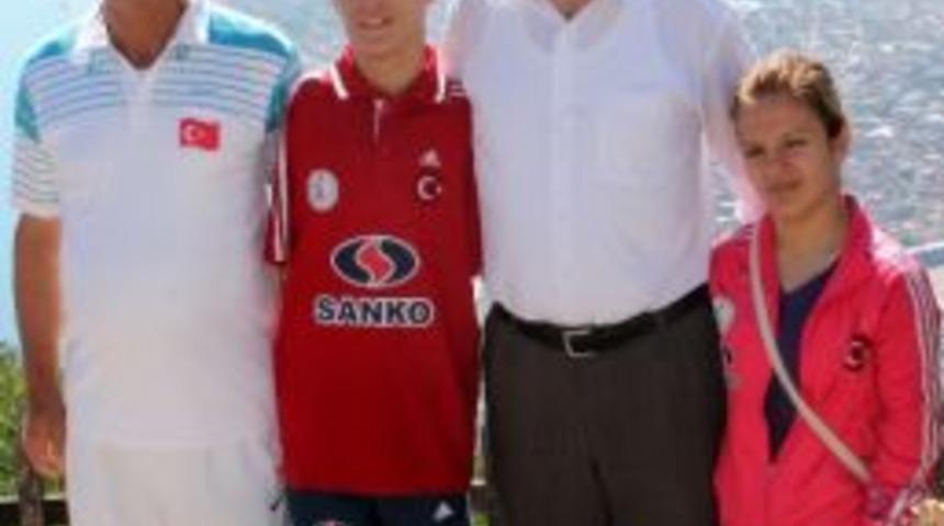 Milli Y&uuml;z&uuml;c&uuml;lerin Ordu Kampı Sona Erdi