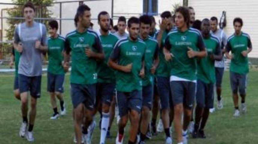 Denizlispor'da Futbolcular Sağlık Kontrol&uuml;nden Ge&ccedil;ti