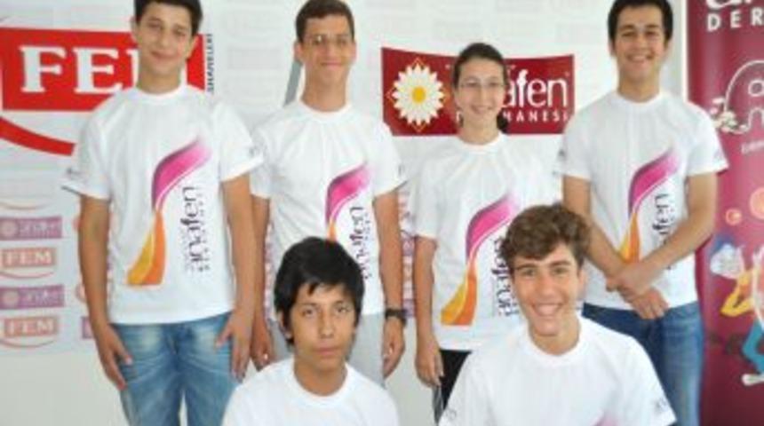 Anafen Dershanesi Antalya&rsquo;daki Birinci &Ouml;ğrencilerine Altın Ve Plaket Verdi