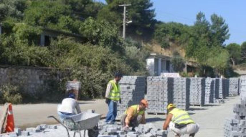 S&ouml;ke'ye Bağlı Ağa&ccedil;lı K&ouml;y&uuml; İ&ccedil;i Yollarına Parke D&ouml;şeniyor