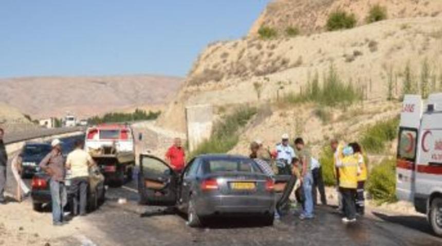 Darende&rsquo;de Trafik Kazası: 7 Yaralı