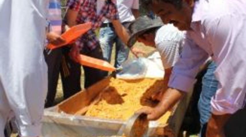 Mudurnu&rsquo;da Samat K&ouml;y&uuml; Hacet Bayramı Yapıldı