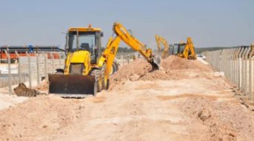 M&uuml;lteci Kampına &Ccedil;adırlar Kuruluyor