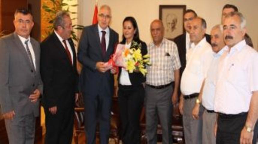 Chp &Ccedil;orum İl Başkanı Atlas&rsquo;tan Vali &Ccedil;akır&rsquo;a Ziyaret