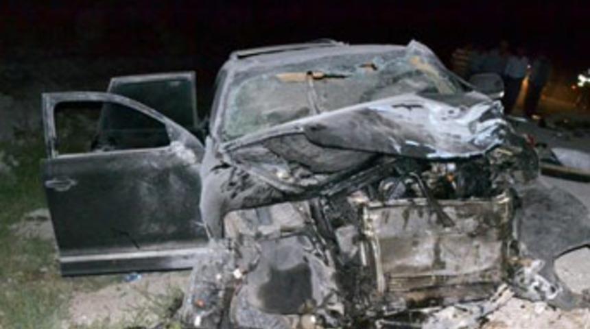 Ters y&ouml;ne girdi dehşet sa&ccedil;tı: 3 &ouml;l&uuml;, 5 yaralı