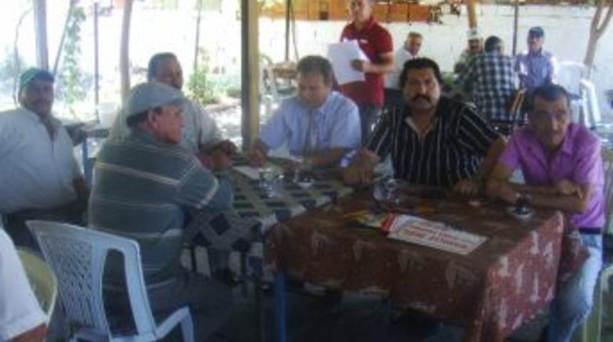 &ldquo;belediyemi Kapatma, Beldemi İl&ccedil;e Yap&rdquo; İmza Kampanyası Akyenik&ouml;y&rsquo;de S&uuml;r&uuml;yor