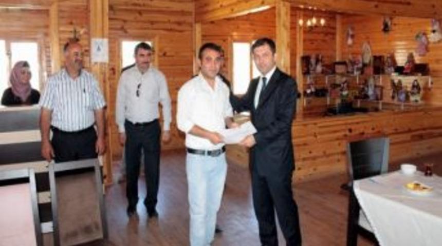 Kursiyerler Belgelerini Aldı