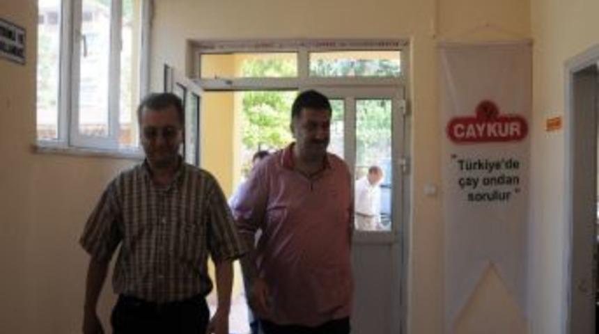 Ak Parti Rize Milletvekili Hasan Karal G&uuml;ndoğdu &Ccedil;aykur &Ccedil;ay Fabrikasını Ziyaret Ederek İncelemelerde Bulundu