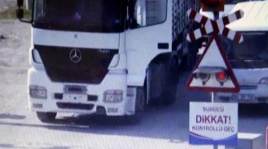 Motosiklet &Ccedil;ocuğu Ezdi Kameralar Kaydetti