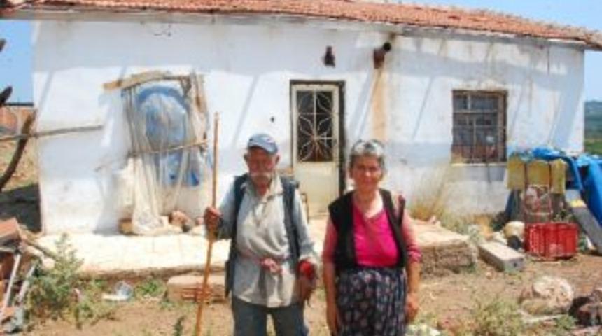 &Ccedil;aresiz Aile Kendilerine Uzatılacak Yardım Elini Bekliyor