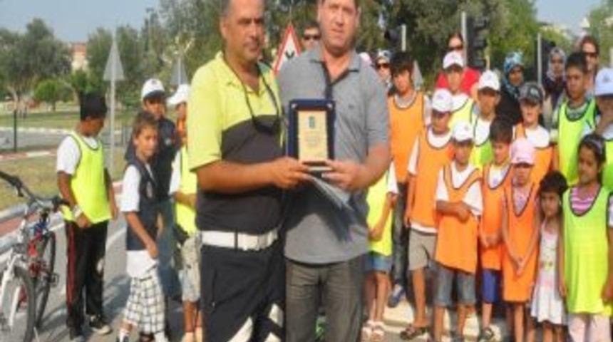 Aliağa Belediyesi Trafik Eğitim Okulu &Ccedil;ocukları K&uuml;&ccedil;&uuml;k Yaşta Bilin&ccedil;lendiriyor