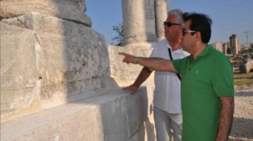 Vali G&uuml;zeloğlu Soli Pompeıpolıs&rsquo;te