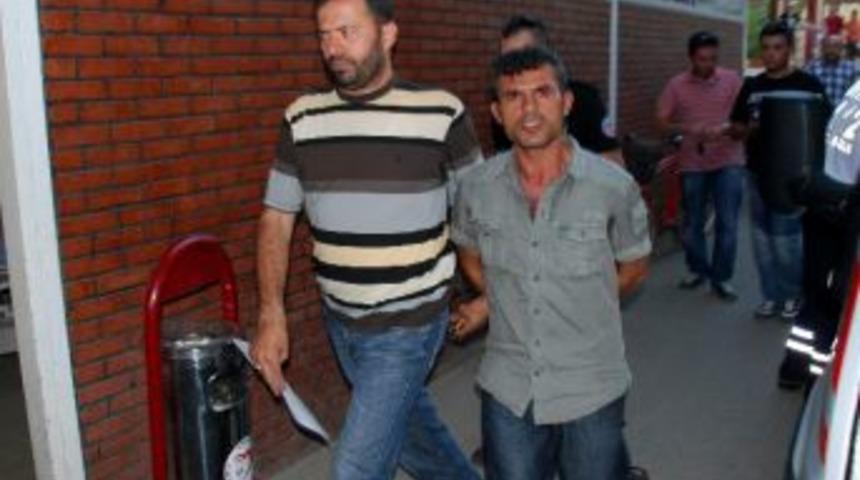 Dolandırıcıyı Lin&ccedil; Edilmekten Polis Kurtardı