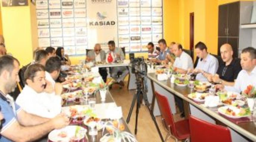 Dizdar: &Ccedil;alışanın Hakkını Her Şeyden &Ouml;nde Tutmak Gerekir