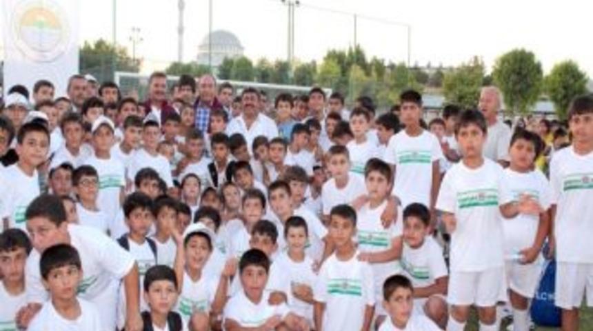 Toroslar Belediyesi Yaz Spor Okulları A&ccedil;ıldı