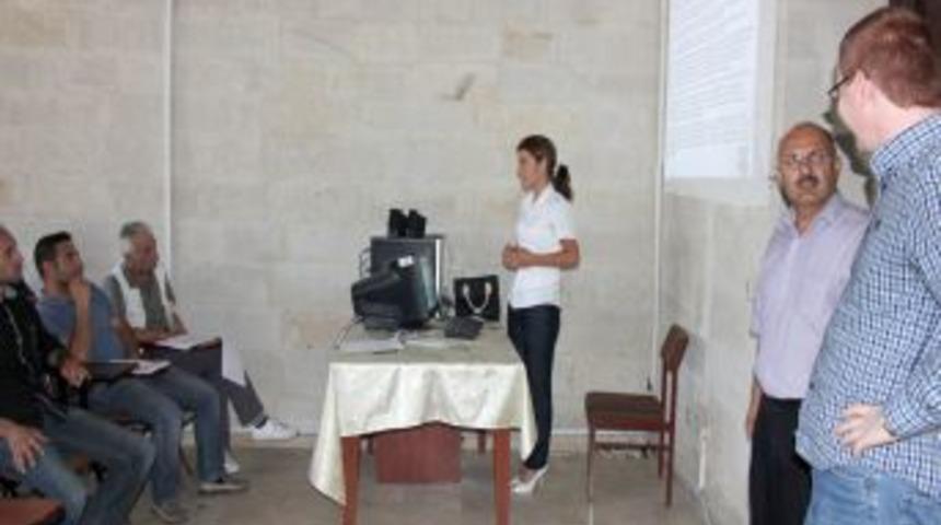 Ev Ve S&uuml;s Hayvanı Satanlara Eğitim Verildi