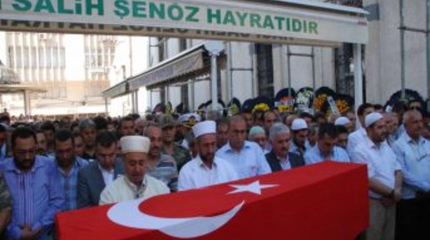 İskenderun, Şehidini Tekbirlerle Uğurladı