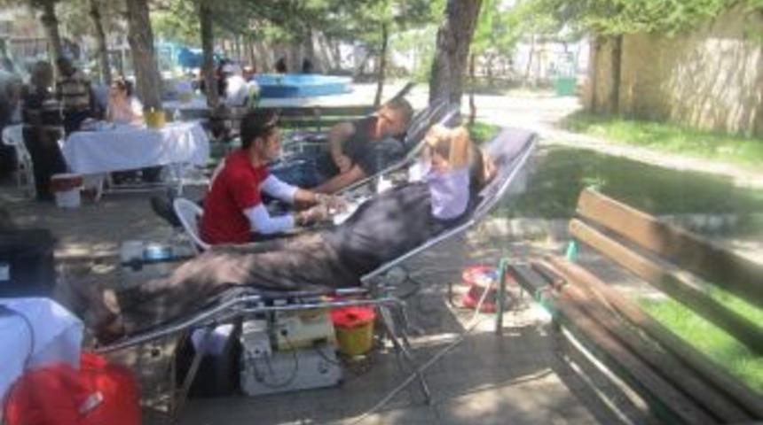 Uğurludağ&rsquo;da 50 &Uuml;nite Kan Topladı