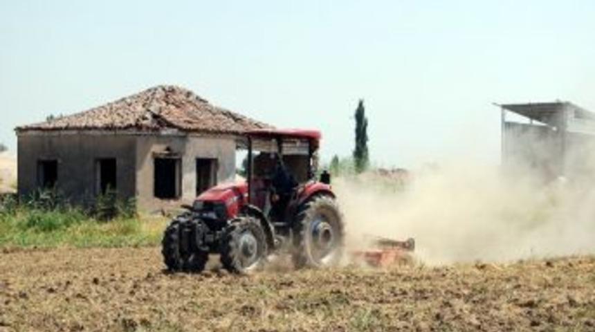 Salihli&rsquo;de Tarla G&uuml;n&uuml; D&uuml;zenlendi
