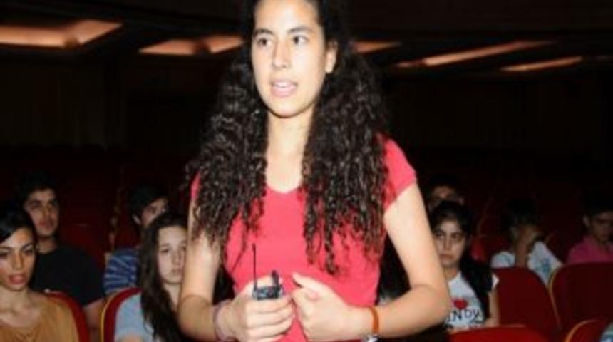 Gen&ccedil;lerin Tiyatrosu İlgisi Sanat Adına Umut Veriyor