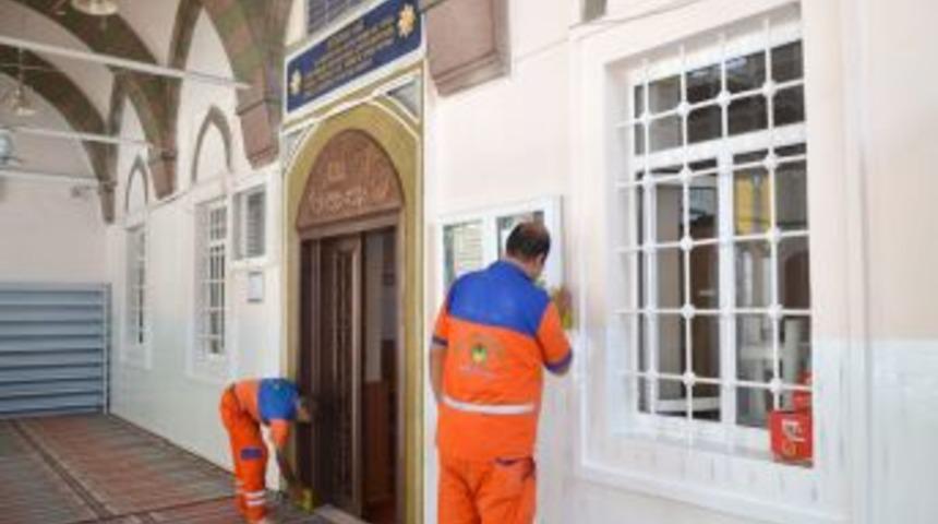 Camiler Ramazan&rsquo;a Hazırlanıyor