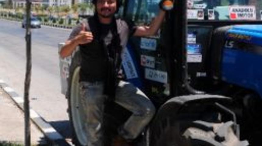 Koreli Kang Trakt&ouml;r&uuml;yle Manisa'dan Ge&ccedil;ti