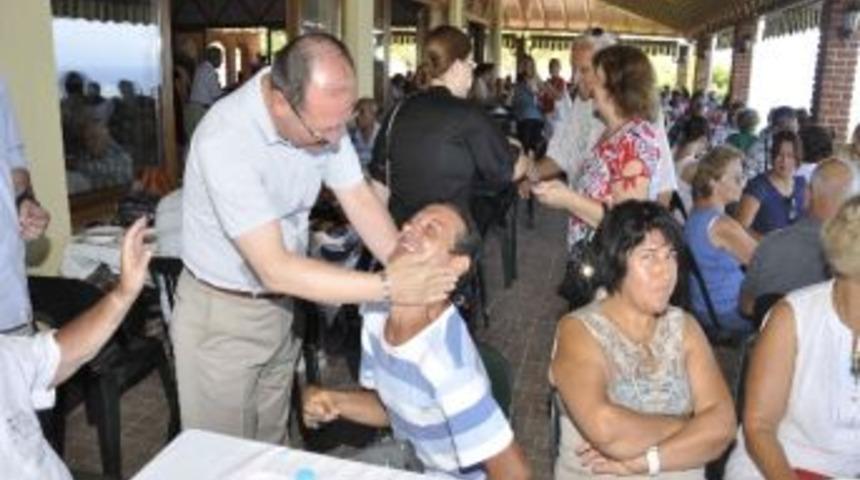 Kuşadası Add&rsquo;den Dayanışma Kahvaltısı