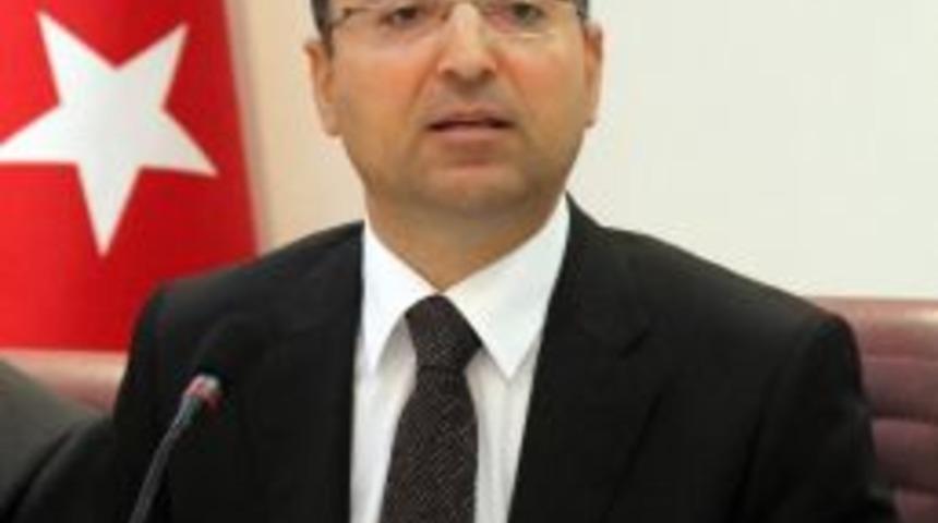 Diyarbakır Valisi Mustafa Toprak, D&uuml;n Yaşanan Olayları Değerlendirdi