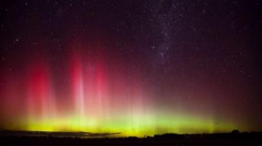 Atmosferde Eşsiz G&uuml;zellikte &lsquo;auroralar&rsquo; G&ouml;r&uuml;ld&uuml;