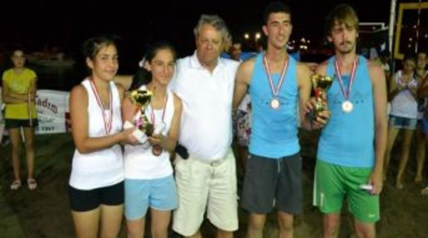 Dat&ccedil;a 1. Plaj Voleybolu Turnuvası Sona Erdi