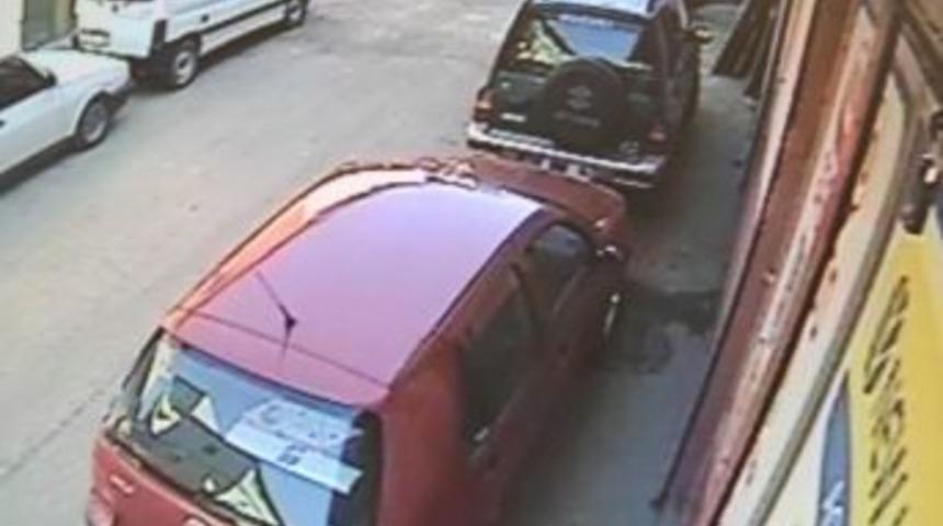 Bisiklet Hırsızı Kameraya Yakalandı