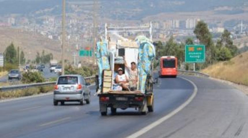 Kamyonette Tehlikeli Yolculuk