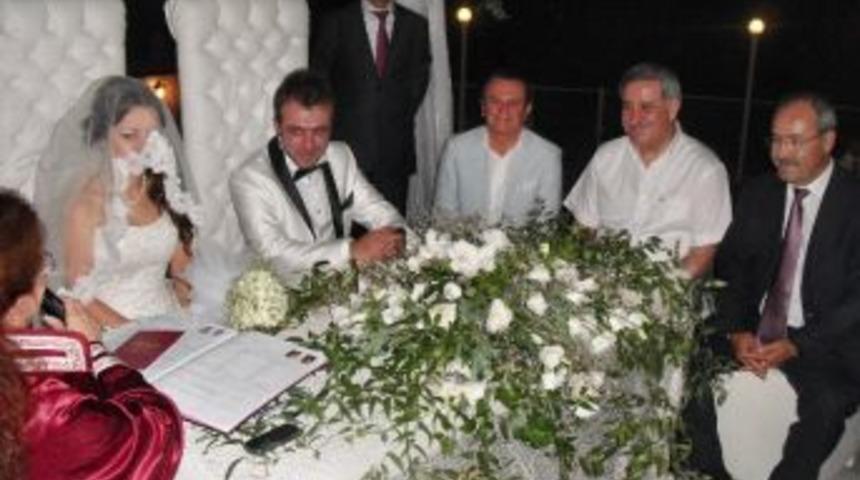 S&ouml;ke&rsquo;de T&uuml;rkoğlu Ve Sıvacı Ailelerinin Mutlu G&uuml;n&uuml;