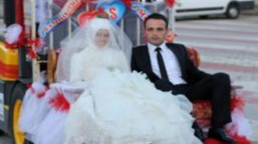 Forklift Gelin Arabası Oldu