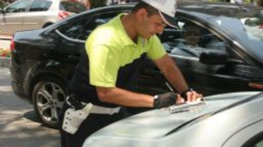 Polis Hatalı Park Eden S&uuml;r&uuml;c&uuml;leri Ceza Yağmuruna Tuttu