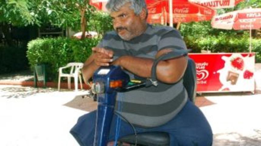 Engelli Babanın Dramı Y&uuml;rek Burkuyor