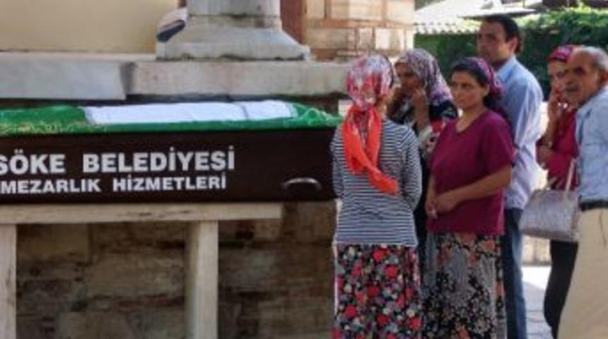 Babasının İşyerinde Boğularak &Ouml;len Minik Yusuf S&ouml;ke&rsquo;de Toprağa Verildi