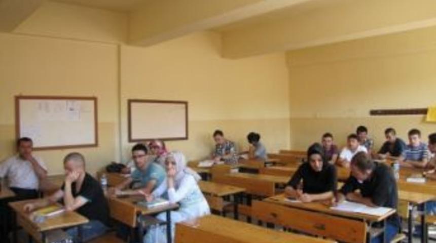 Hisarcık&rsquo;ta &ldquo;okullar Hayat Olsun&ldquo; Projesi Kapsamında Kpss Kursu A&ccedil;ıldı