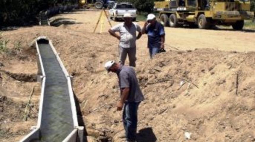 Sultanhisarlı &Ccedil;ift&ccedil;i Su Sıkıntısı Yaşamıyor