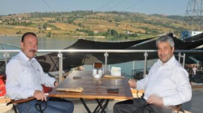 Bakan Nihat Erg&uuml;n, Nevzat Doğan'a Misafir Oldu