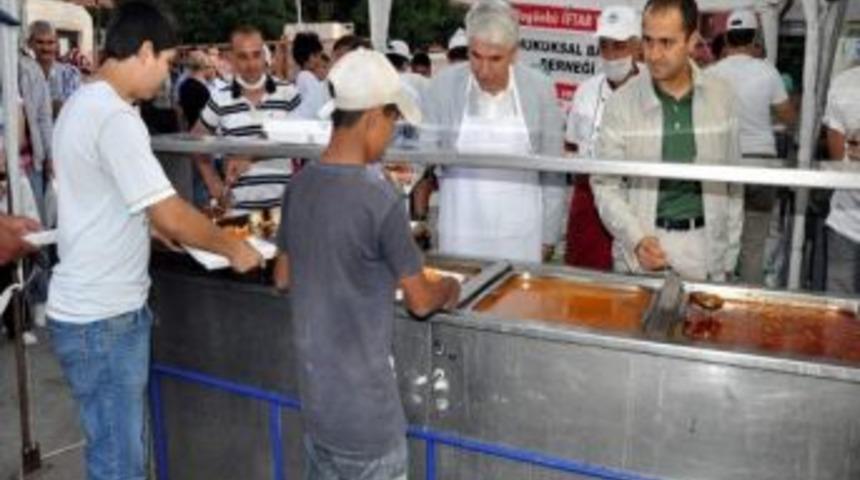 Odunpazarı Belediyesi Her G&uuml;n 5 Bin Kişiye İftar Yemeği Verecek