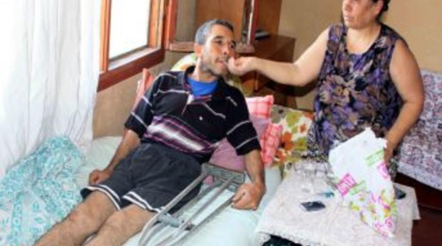 Sığındığı Fabrika Yatakhanesinde Hayat M&uuml;cadelesi Veriyor