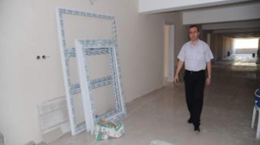 Buharkent&rsquo;te Okul Hazır Ama &Ouml;ğrenci Yok